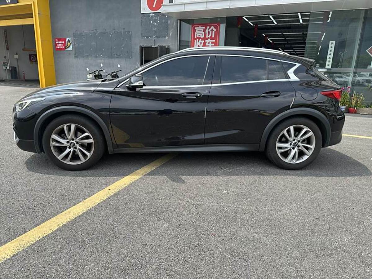 英菲尼迪 QX30  2017款 1.6T 两驱运动版图片