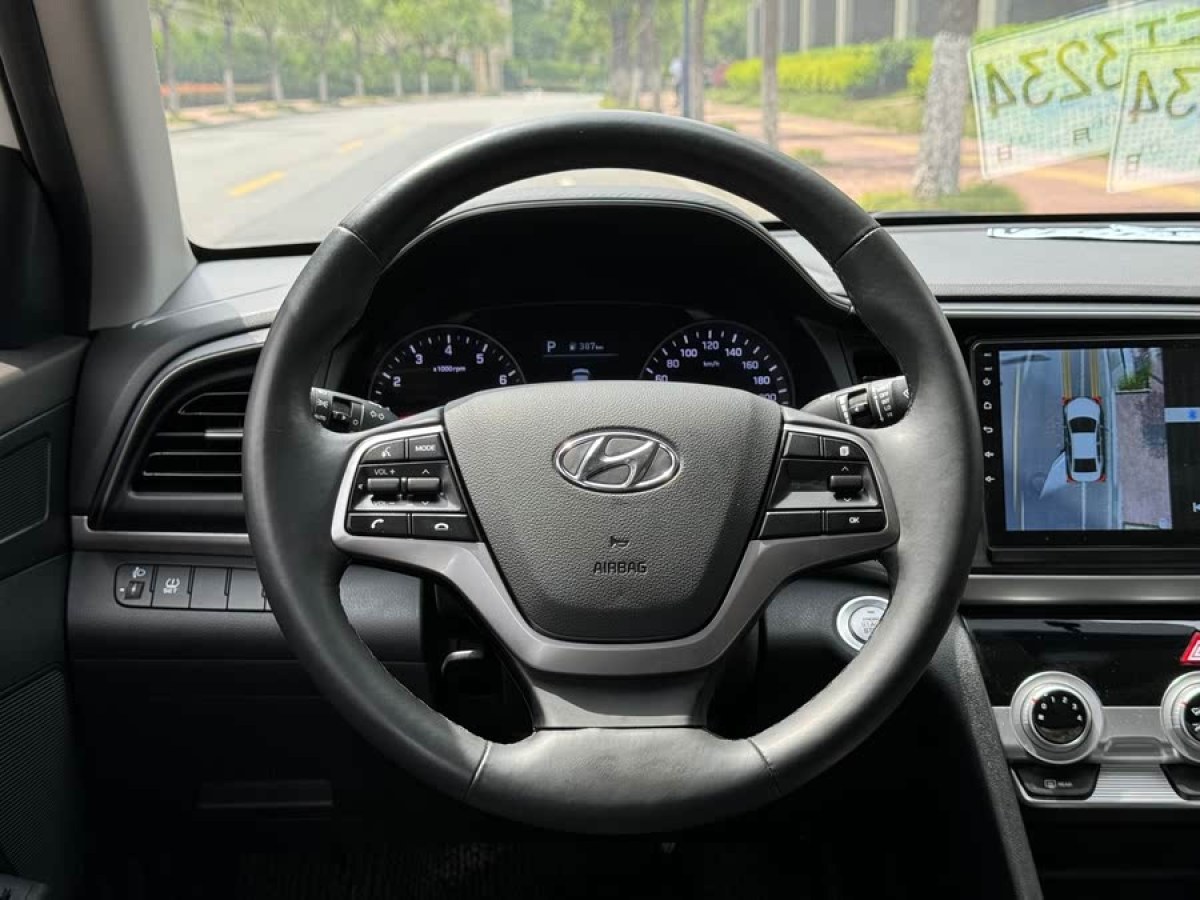現(xiàn)代 領(lǐng)動(dòng)  2020款 1.5L CVT智炫?精英型圖片