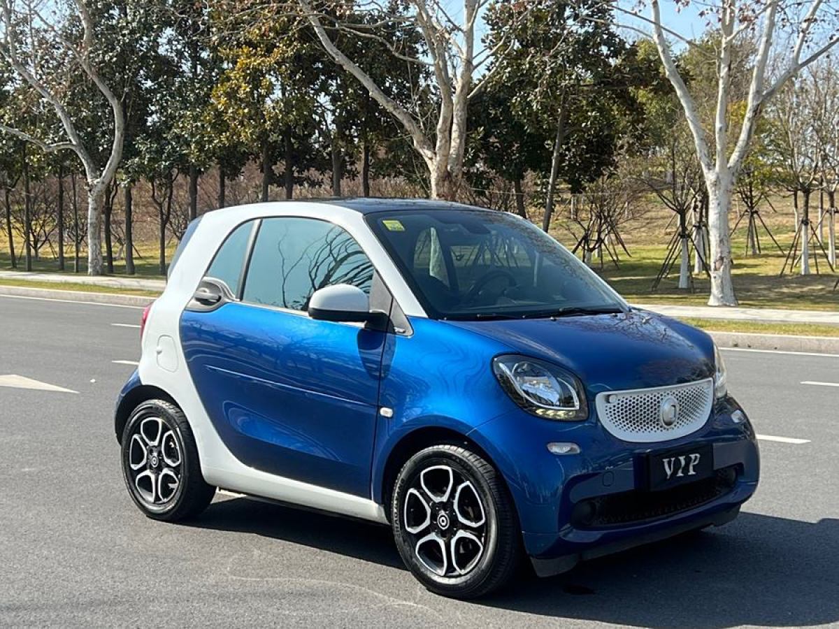 smart fortwo  2016款 0.9T 66千瓦硬頂先鋒版圖片