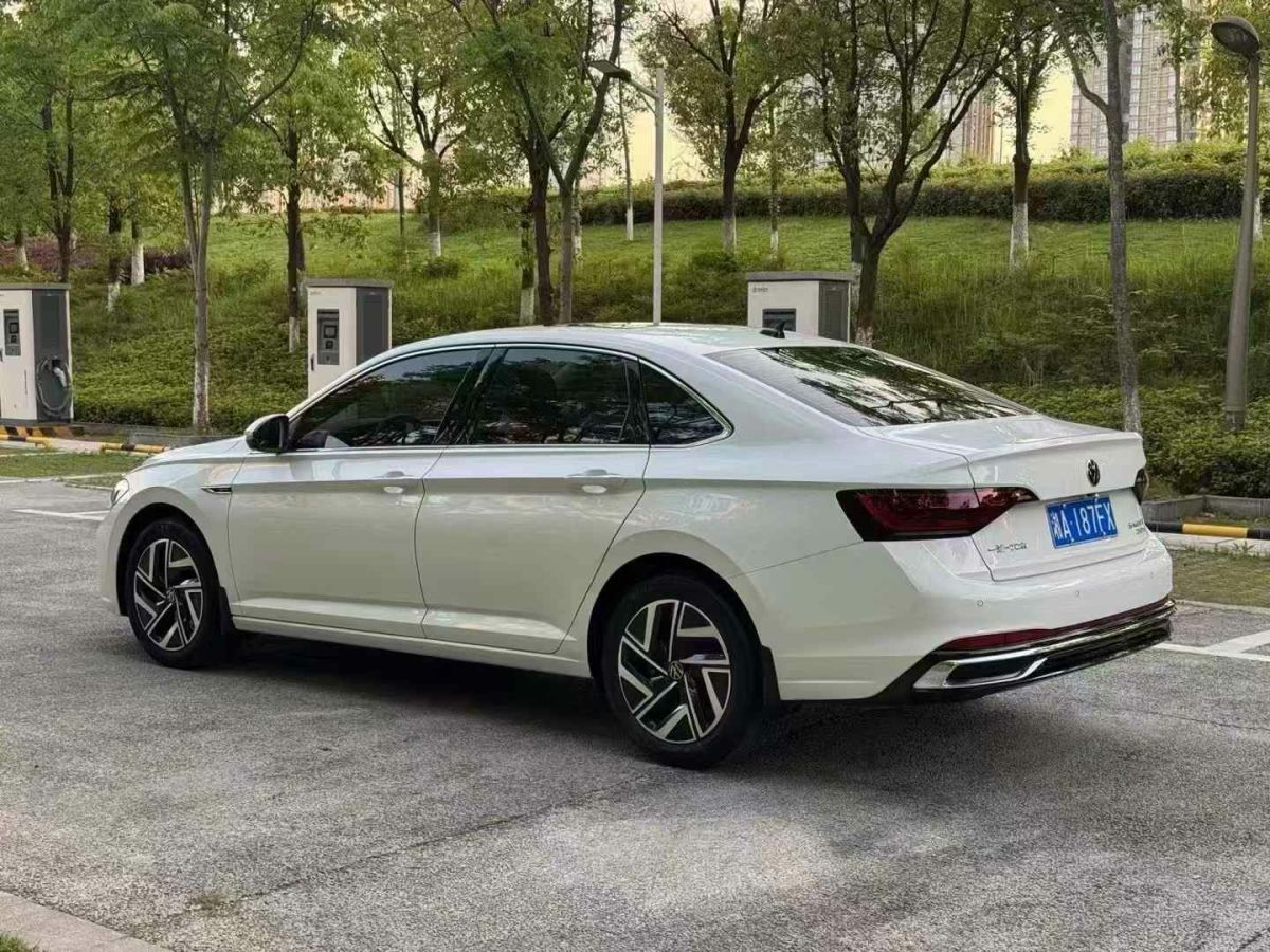 凱迪拉克 CT4  2022款 28T 原神聯(lián)名限量版圖片