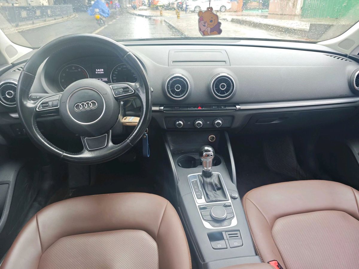 奧迪 奧迪A3  2016款 Sportback 35 TFSI 領(lǐng)英型圖片