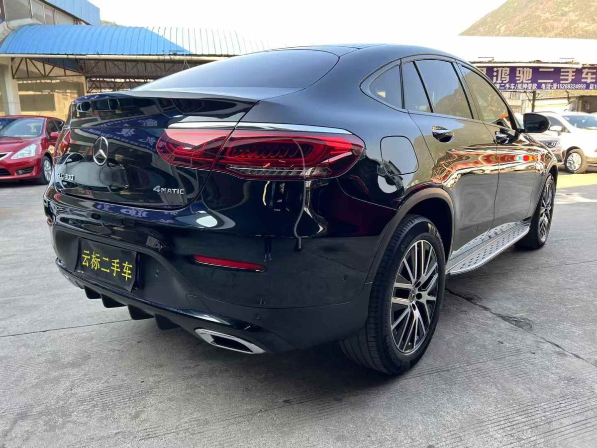 2023年2月奔馳 奔馳GLC  2023款 GLC 300 4MATIC 轎跑SUV