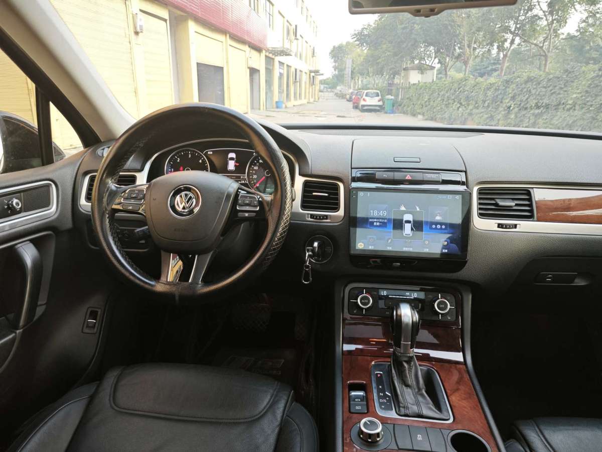 大眾 途銳  2015款 3.0TDI 柴油標(biāo)配型圖片