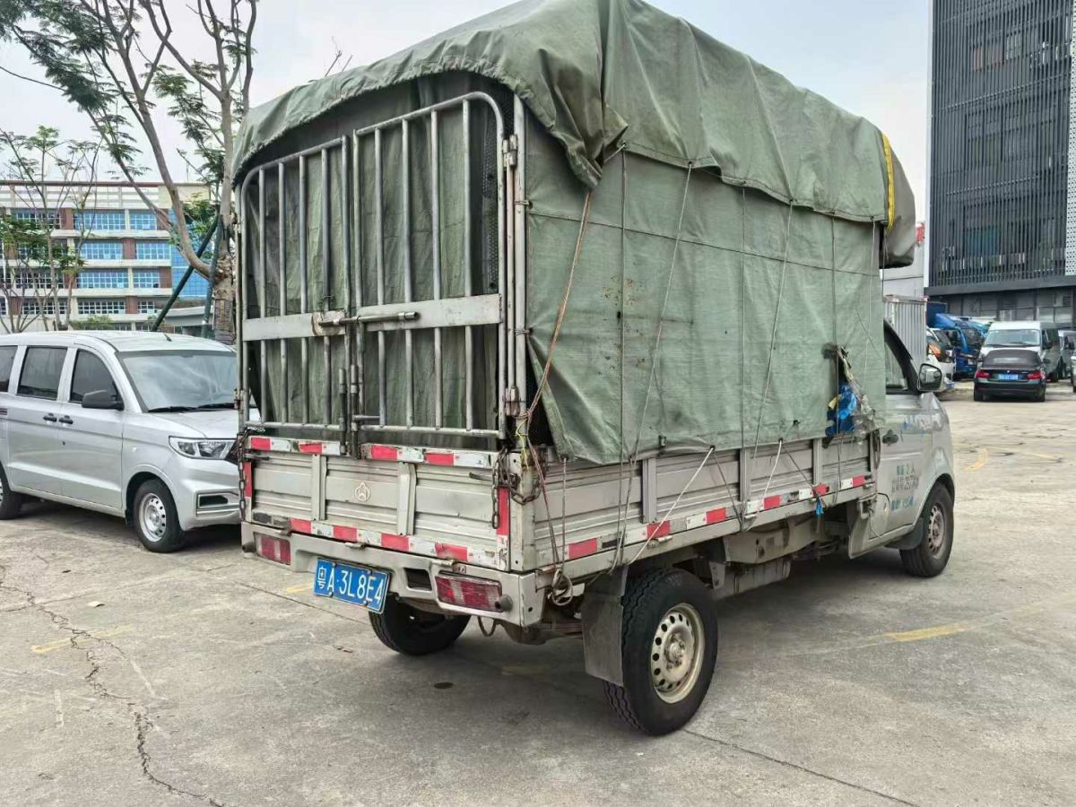 長安跨越 新豹3  2019款 1.5L中配型單排后單輪標(biāo)準(zhǔn)貨箱DK15C圖片