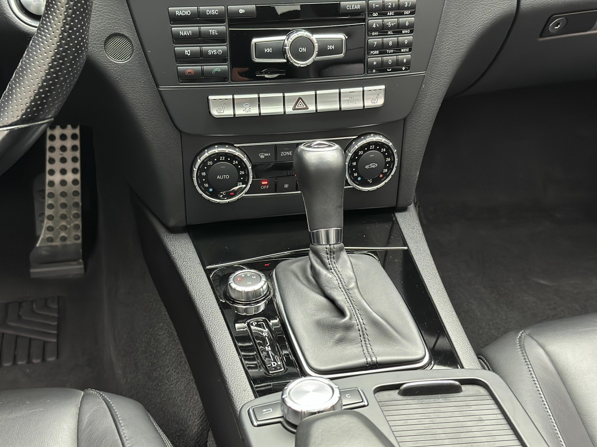 奔驰 奔驰C级AMG  2012款 AMG C 63 Coupe 高性能版图片