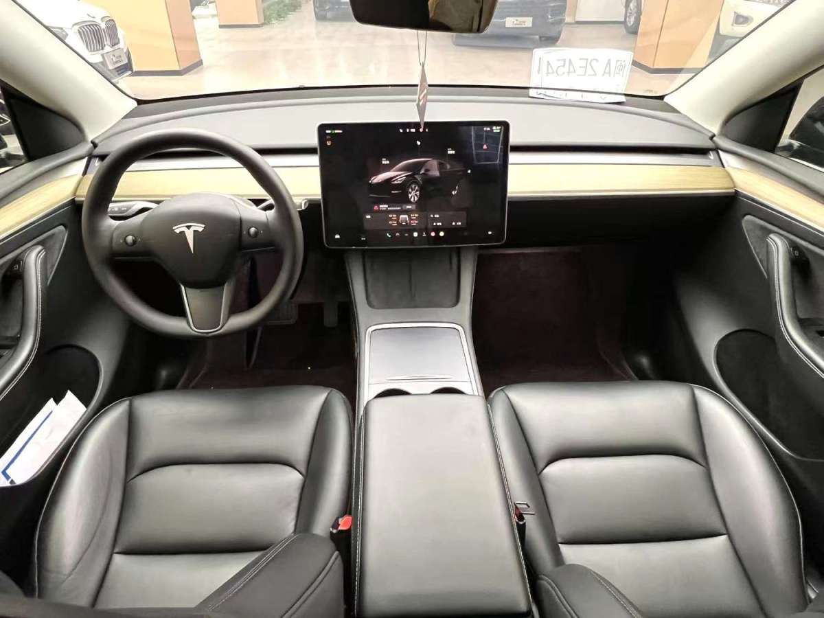 特斯拉 Model Y  2023款 后輪驅(qū)動(dòng)版圖片