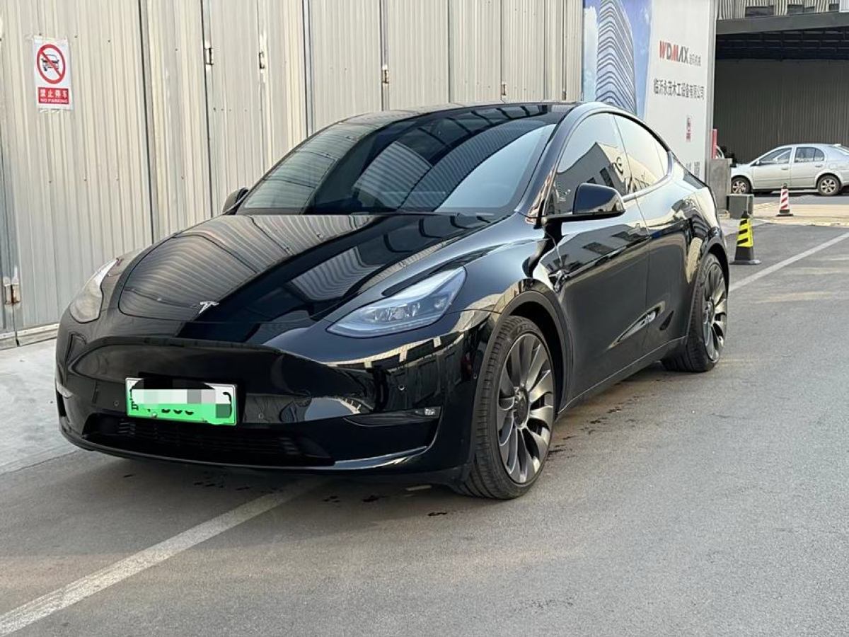 特斯拉 Model 3  2021款 改款 標(biāo)準(zhǔn)續(xù)航后驅(qū)升級(jí)版圖片