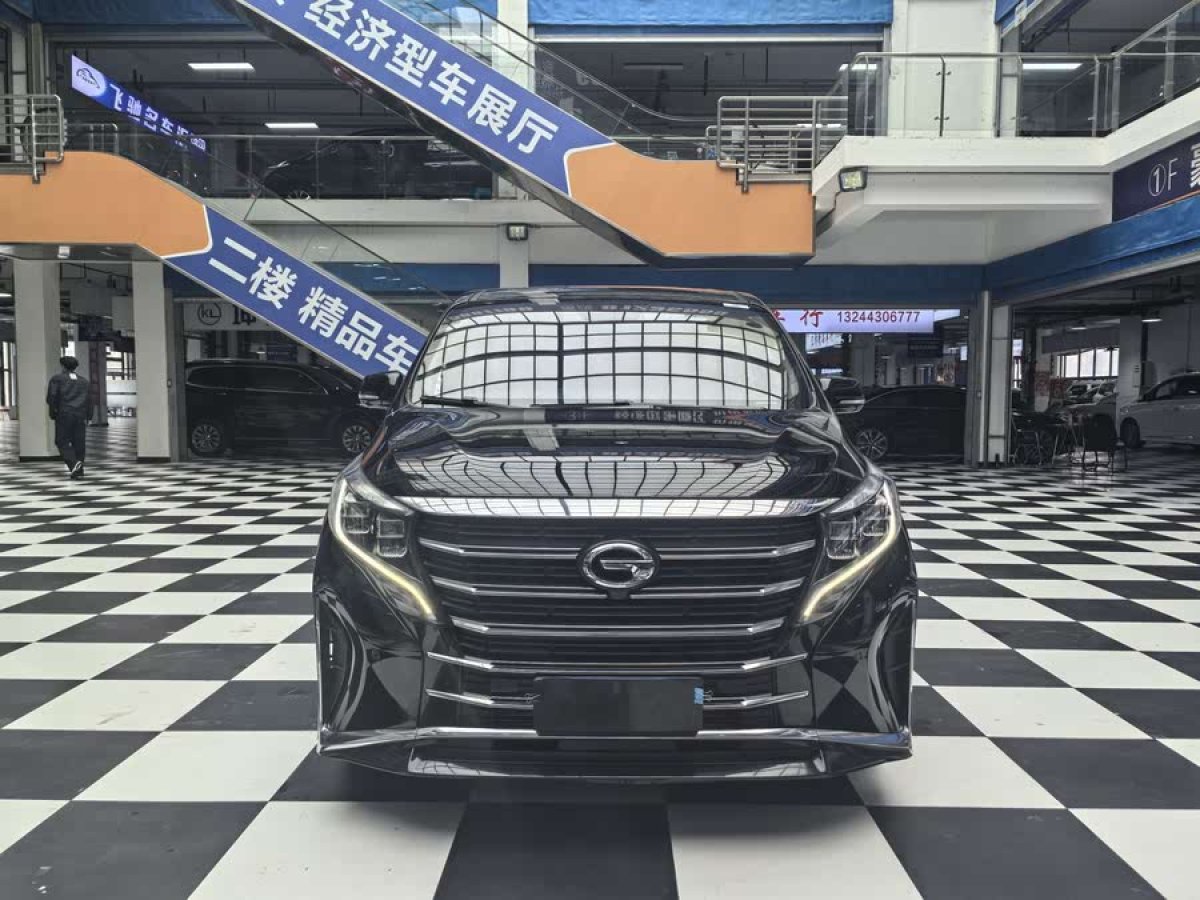 廣汽傳祺 M8  2021款 領(lǐng)秀系列 390T 尊貴版圖片