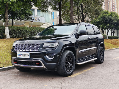 2016年7月 Jeep 大切諾基(進口) 3.0L 舒享導(dǎo)航版圖片