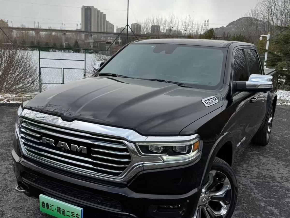 道奇 Ram  2017款 長(zhǎng)角號(hào) 5.7L 加長(zhǎng)版圖片