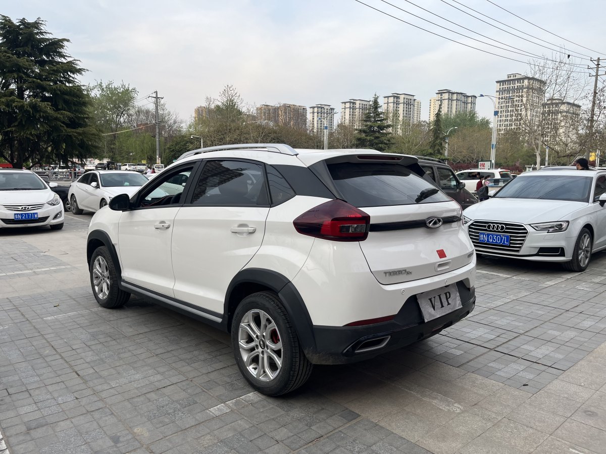 奇瑞 瑞虎3x  2022款 钻石版 1.5L CVT 3克拉II型图片