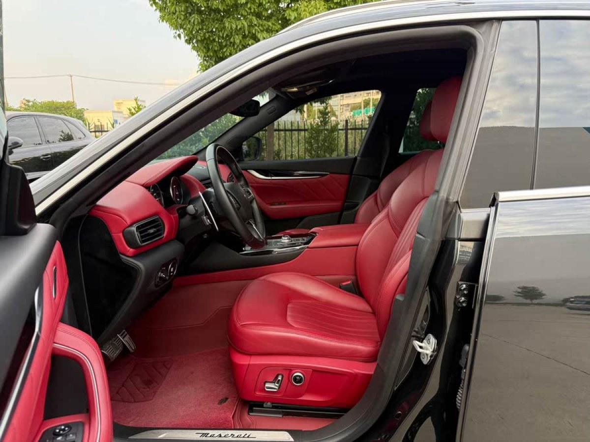 瑪莎拉蒂 Levante  2022款 2.0T GT鋒芒版圖片