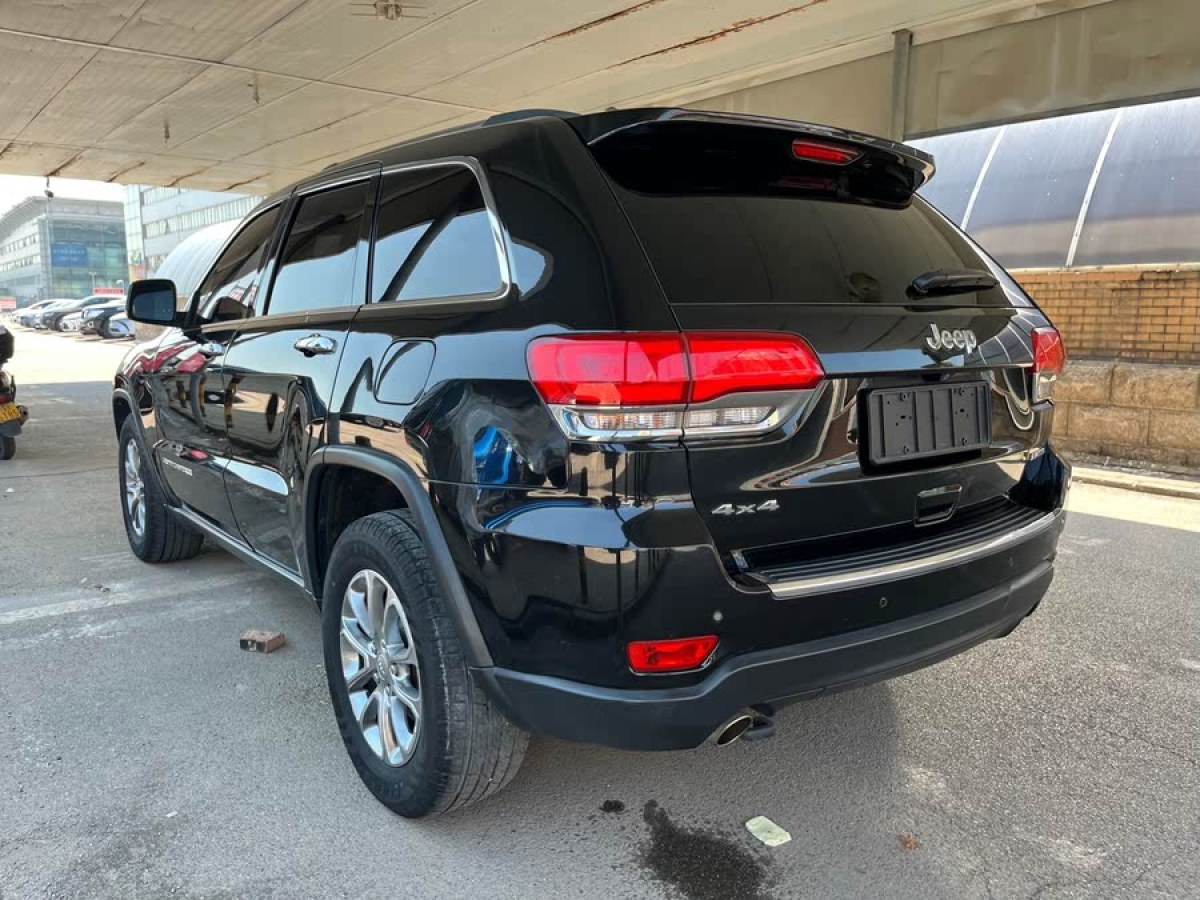 Jeep 大切諾基  2014款 3.0L 舒享導航版圖片
