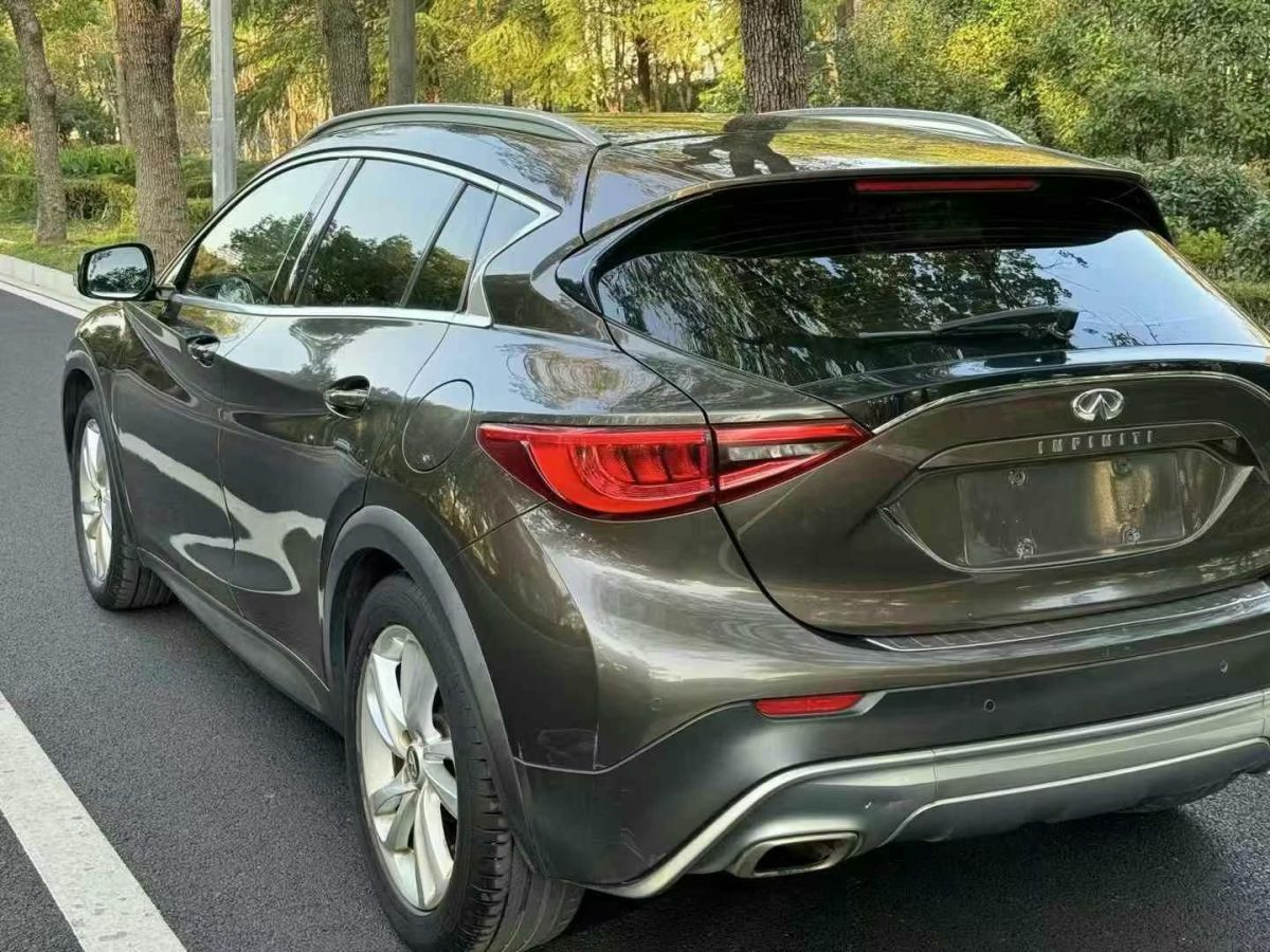 英菲尼迪 QX30  2017款 1.6T 兩驅時尚版圖片