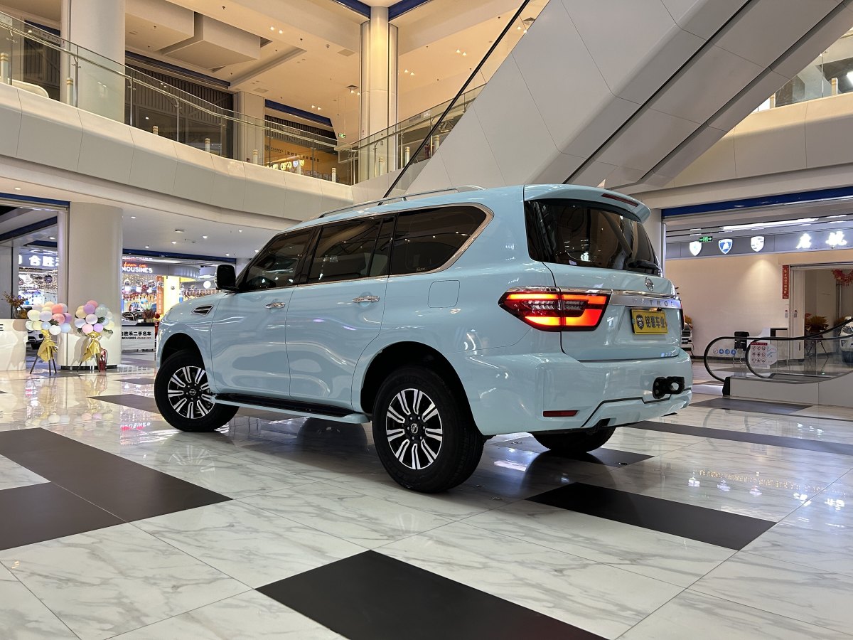 日產(chǎn) 途樂  2018款 4.0L 鉑金型圖片