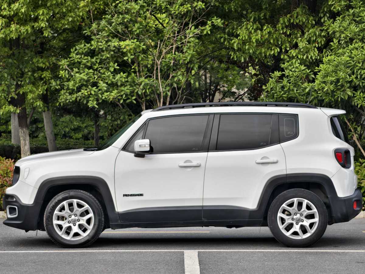 Jeep 自由俠  2018款 互聯(lián)大屏版 180T 自動高能版圖片
