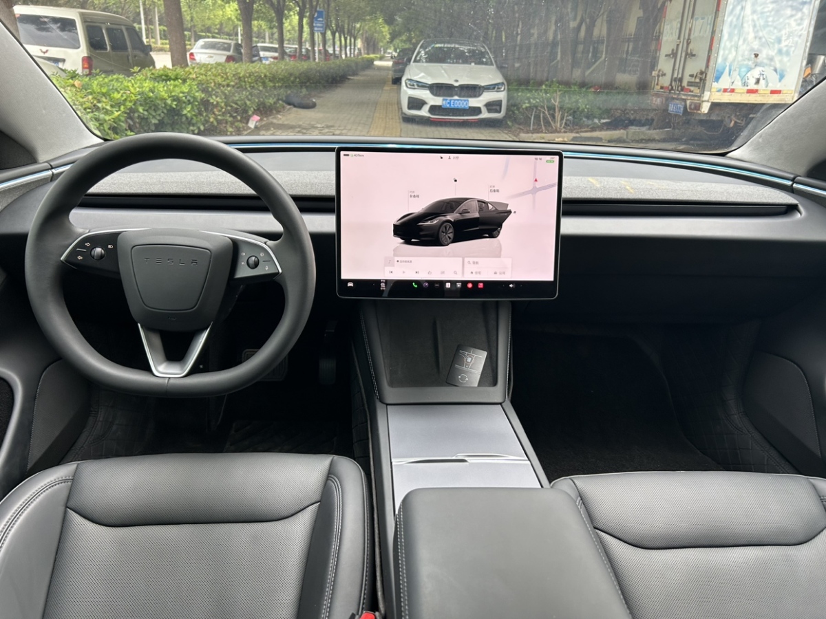 特斯拉 Model 3  2023款 后輪驅(qū)動版圖片