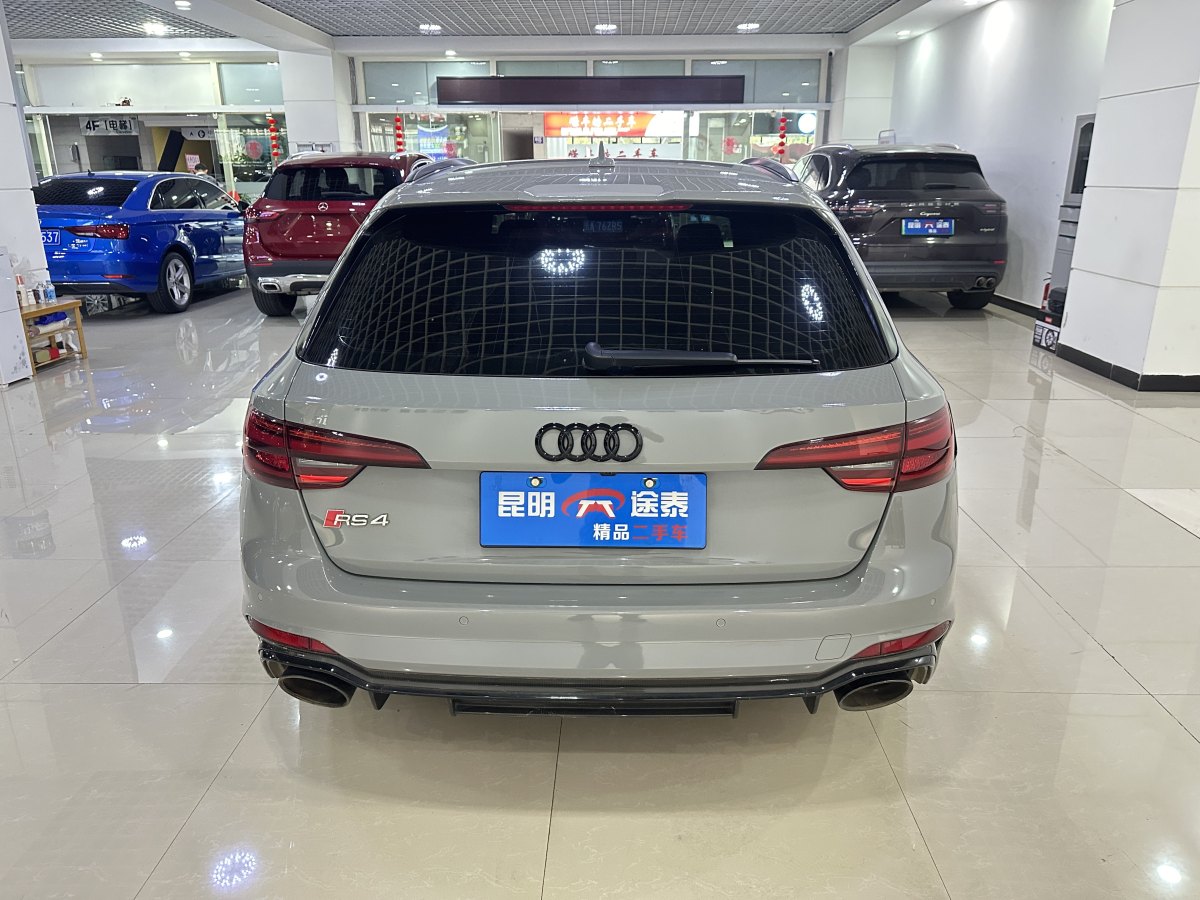 2020年6月奧迪 奧迪RS 4  2022款 RS4 Avant 暗金版