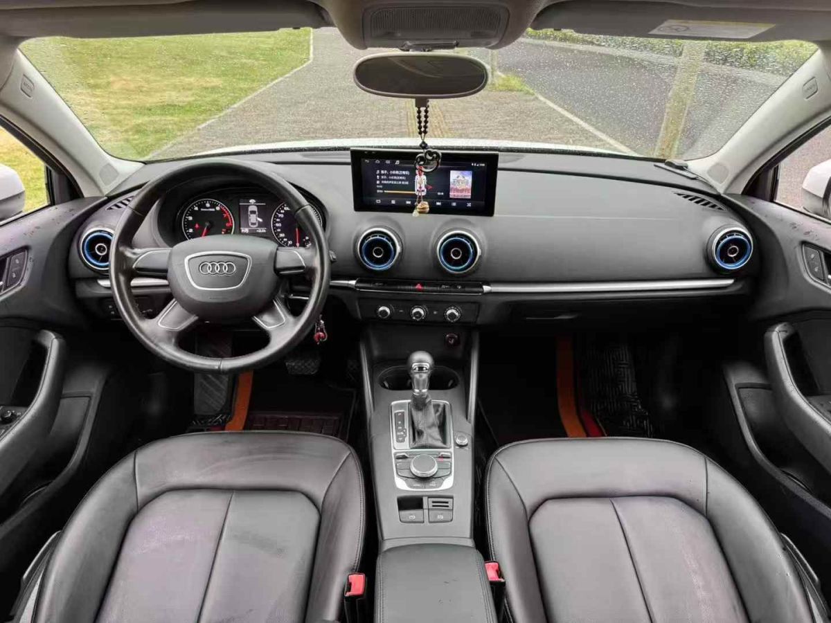 奧迪 奧迪A3  2015款 A3 1.4TFSI 35TFSI 百萬紀(jì)念智領(lǐng)型圖片