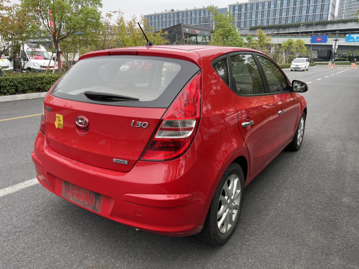 現(xiàn)代 i30  2009款 1.6L 自動豪享型圖片