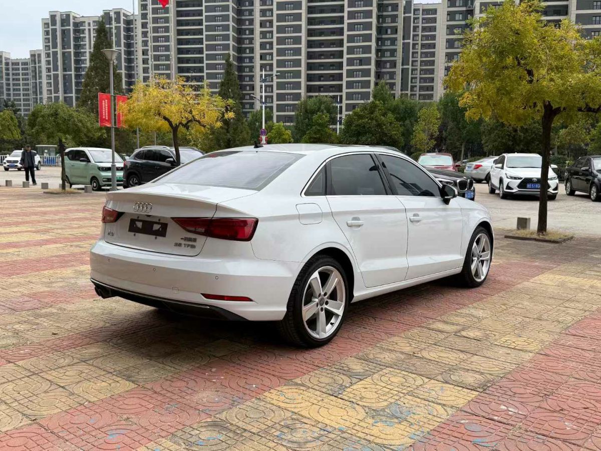 奧迪 奧迪A3  2019款 A3 35TFSI Limousine風(fēng)尚型圖片