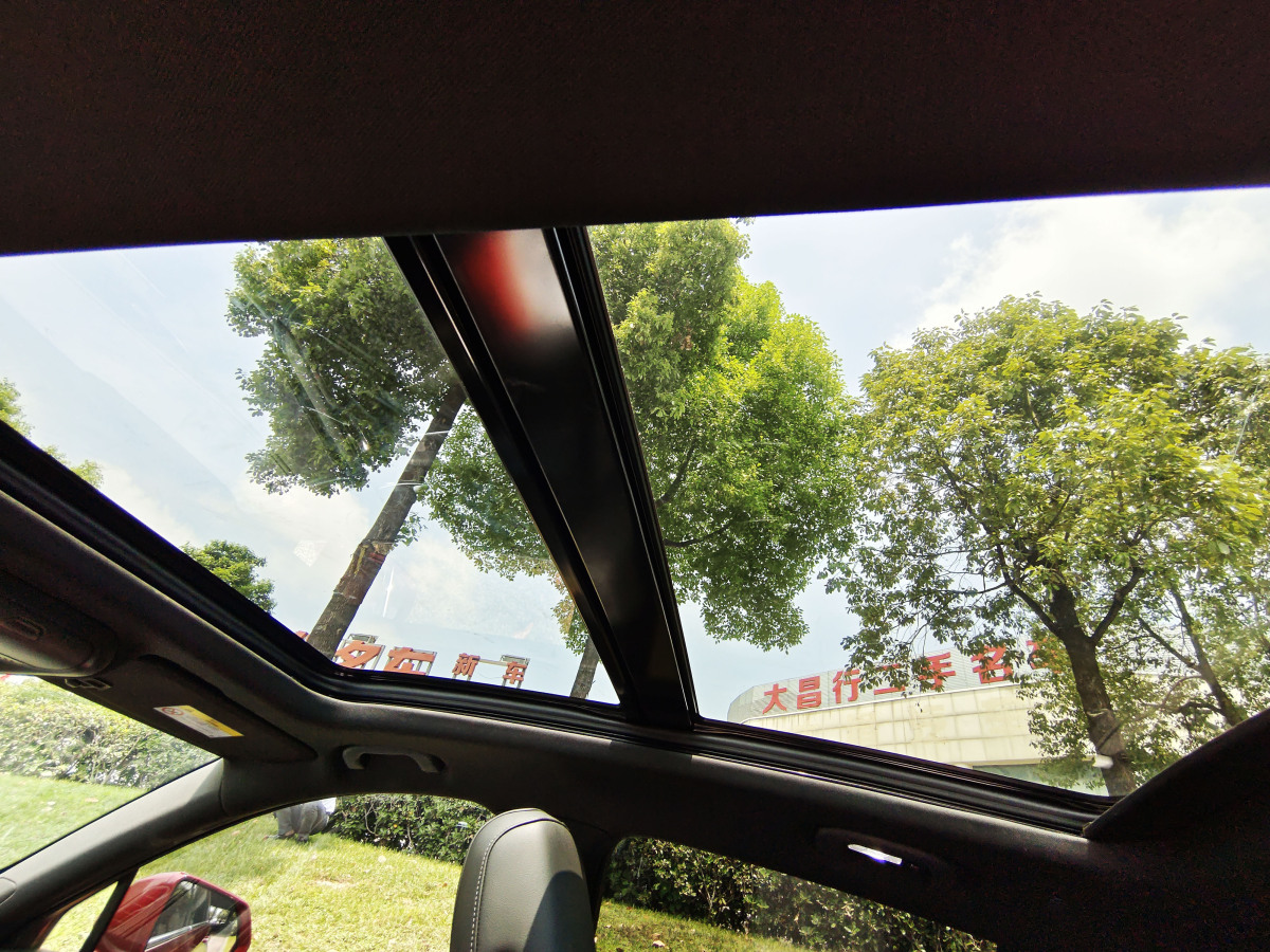 凯迪拉克 XT4  2018款 28T 两驱领先型图片