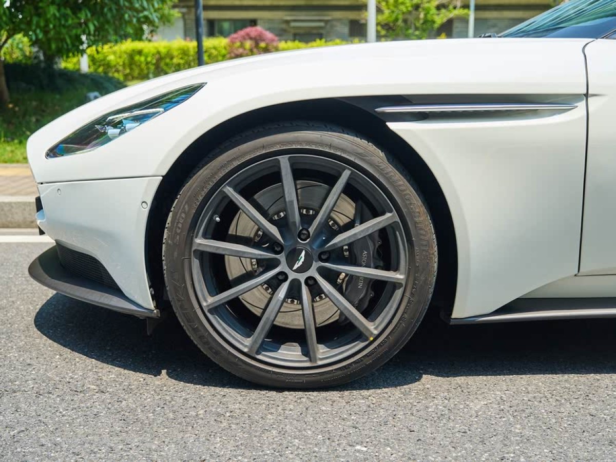 阿斯頓·馬丁 阿斯頓?馬丁DB11  2020款 4.0T V8 Coupe圖片