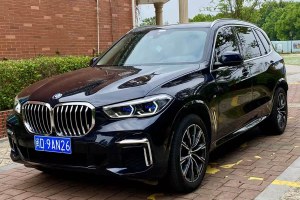 寶馬X5 寶馬 xDrive 30Li 尊享型M運(yùn)動(dòng)套裝