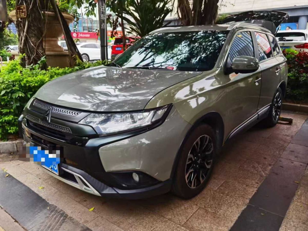 奧迪 奧迪A6L  2011款 A6L 2.0TFSI 標(biāo)準(zhǔn)型圖片