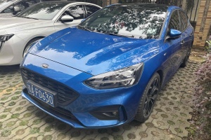 ?？怂?福特 三廂 EcoBoost 180 自動(dòng)ST Line