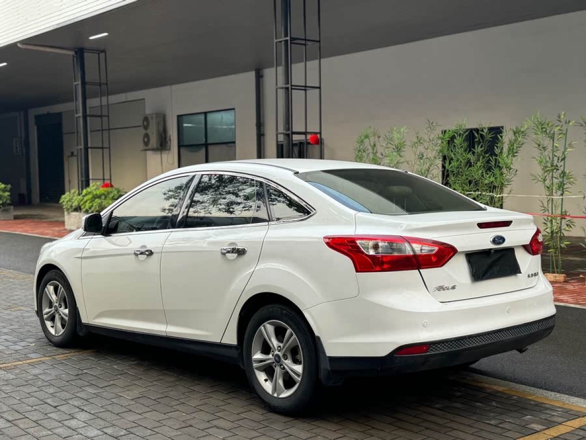 福特 ?？怂? 2012款 三廂 1.6L 自動風(fēng)尚型圖片