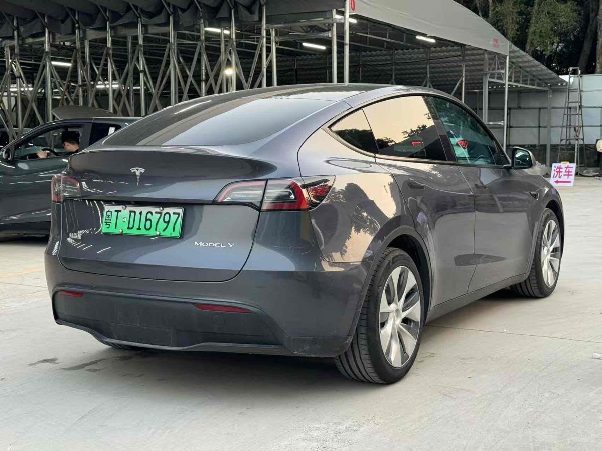 特斯拉 Model Y  2021款 改款 標準續(xù)航后驅(qū)升級版圖片