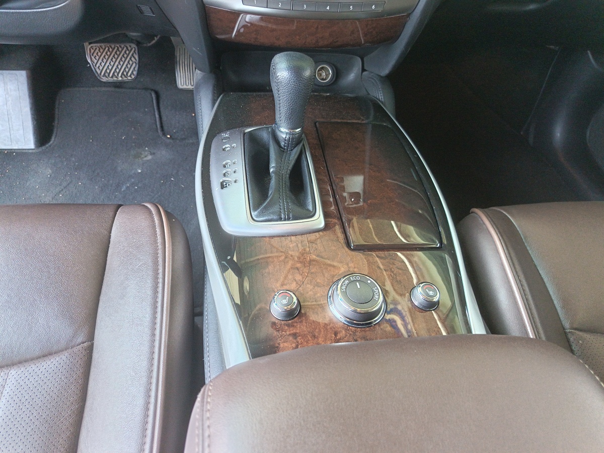 英菲尼迪 QX60  2020款 2.5 S/C Hybrid 兩驅(qū)卓越版 國(guó)VI圖片