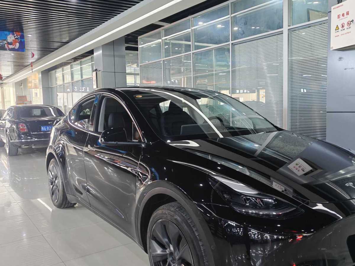 特斯拉 Model 3  2023款 煥新版 后輪驅(qū)動(dòng)圖片