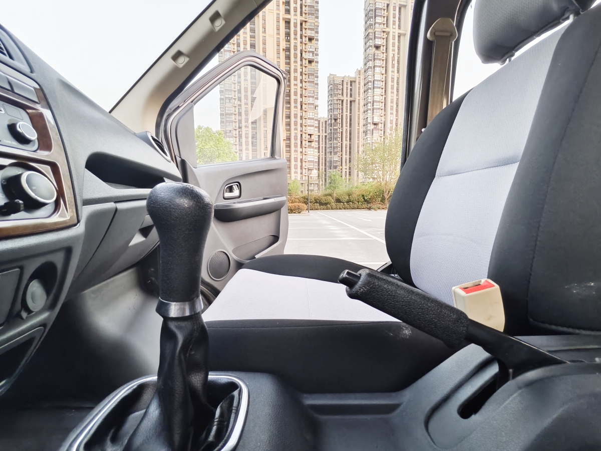 長(zhǎng)安歐尚 長(zhǎng)安睿行M60  2020款 1.5L標(biāo)準(zhǔn)型國(guó)VI 6座DAM15KR圖片