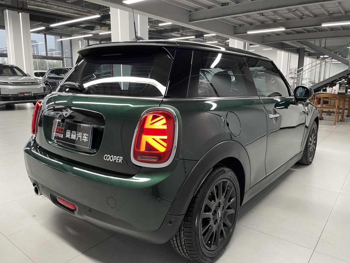 2019年4月MINI COUNTRYMAN  2018款 1.5T COOPER 經(jīng)典派