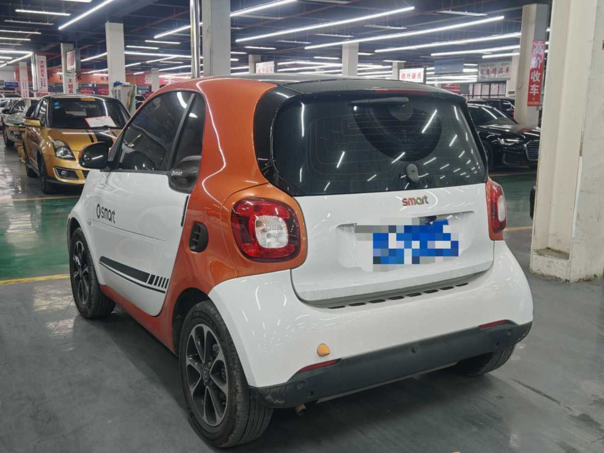 smart fortwo  2011款 1.0 MHD 硬頂激情版圖片