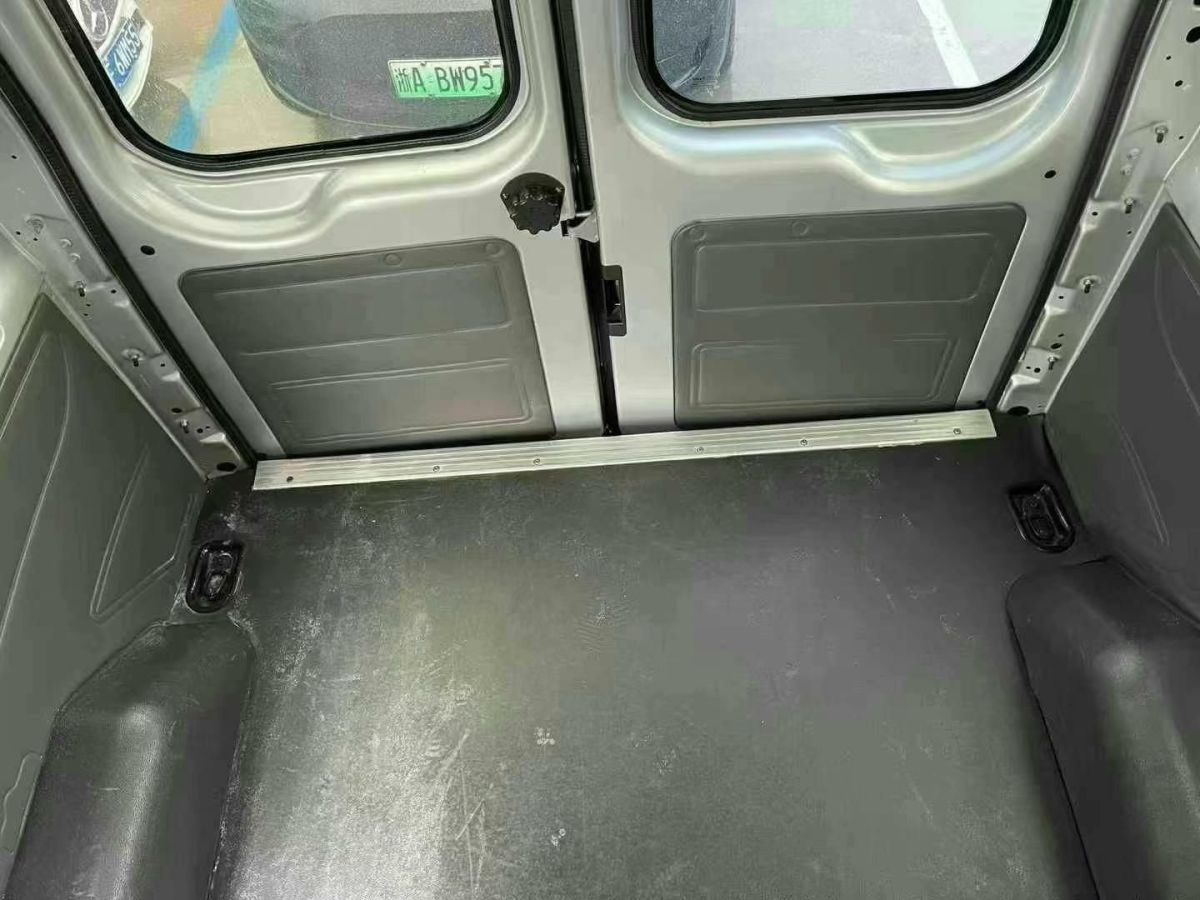江鈴 特順  2021款 2.8T BUS加長軸17座柴油國VI JX493圖片