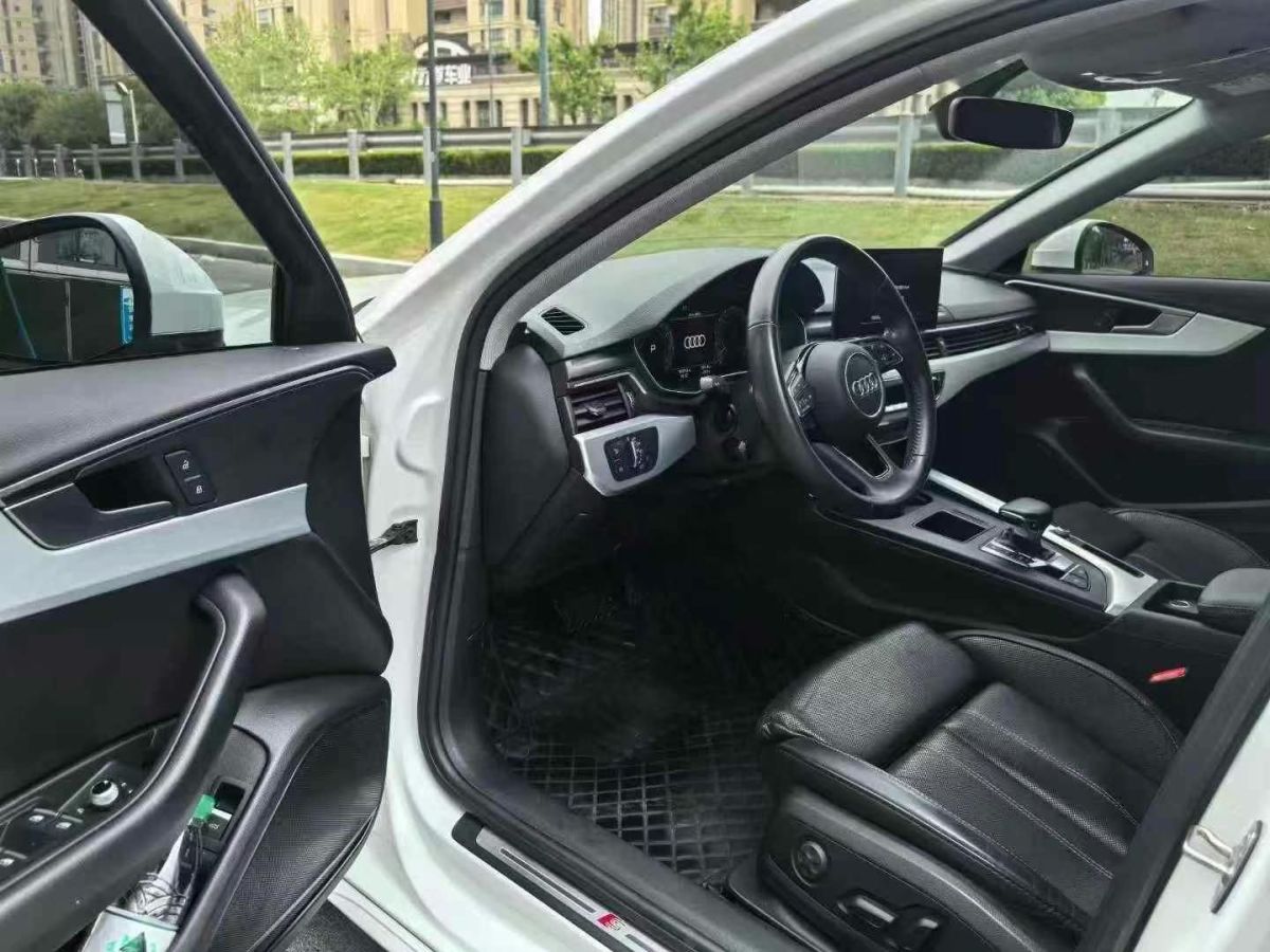 奧迪 奧迪A4L  2022款 35 TFSI 時尚動感型圖片