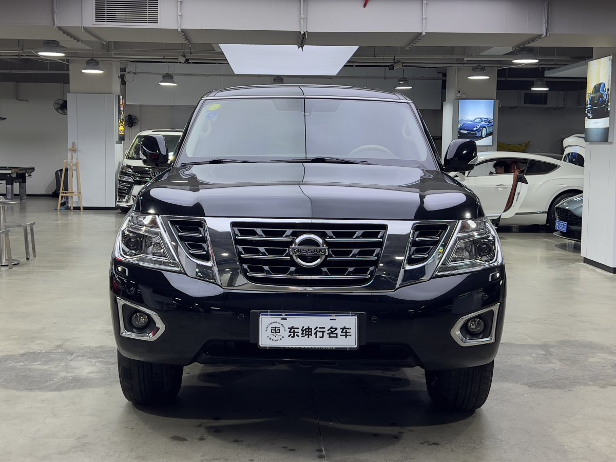 日產(chǎn) 途樂(lè)  2018款 4.0L 鉑金型圖片
