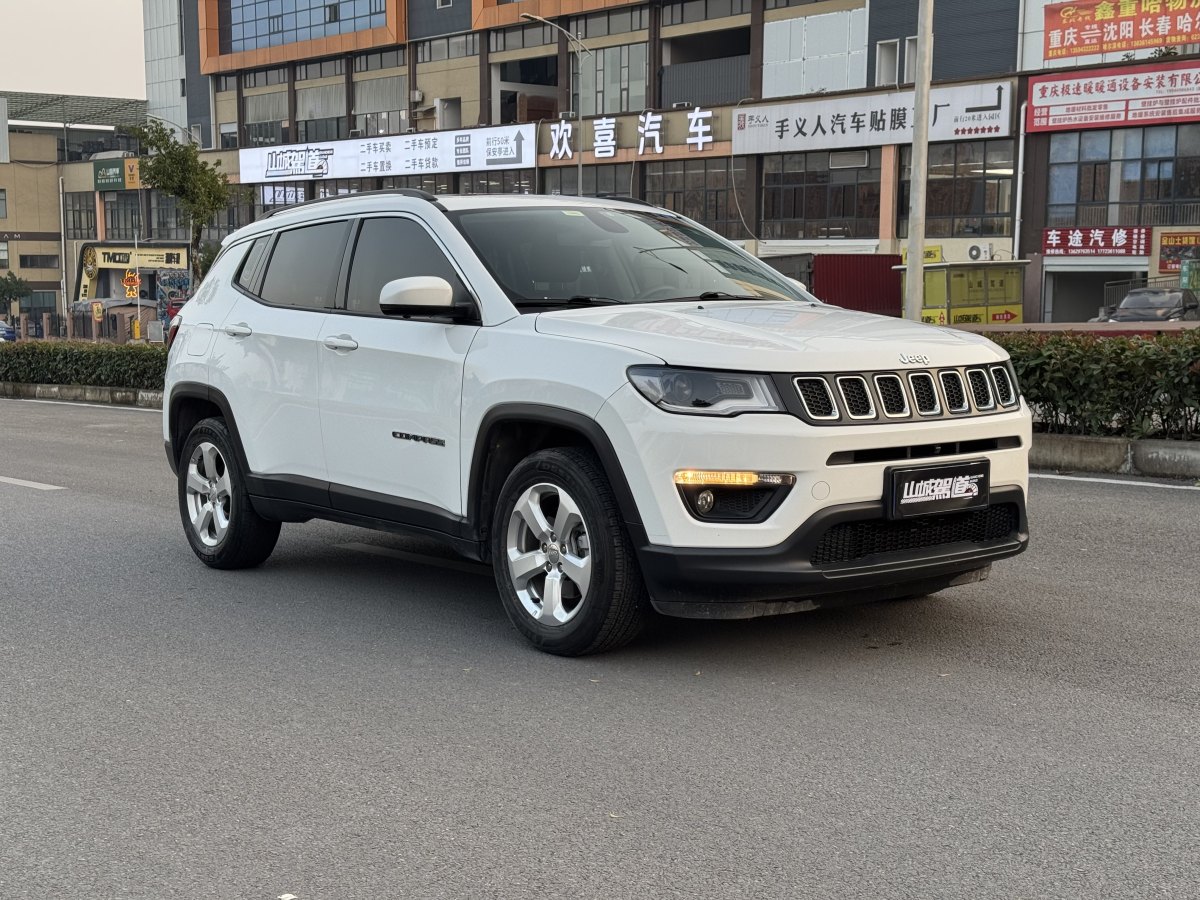 Jeep 指南者  2019款 200T 自動(dòng)悅享-互聯(lián)大屏版圖片