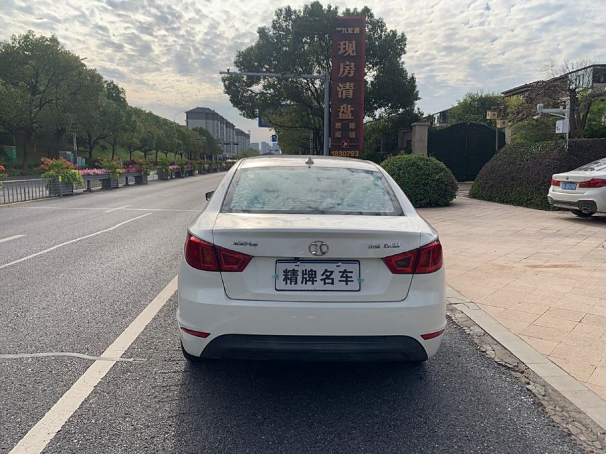 北汽紳寶 D50  2014款 1.5L CVT標(biāo)準(zhǔn)版圖片