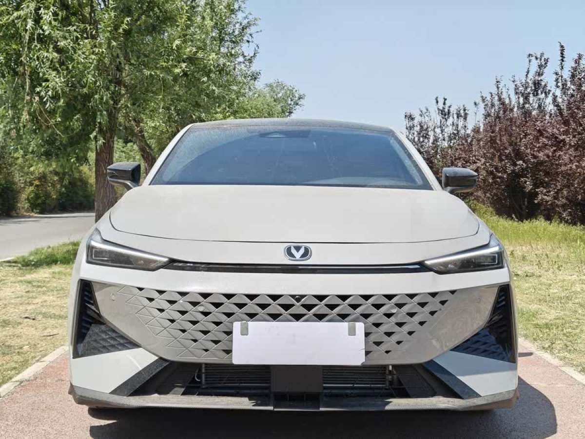 長安 長安UNI-V  2024款 1.5T 尊貴運動型圖片