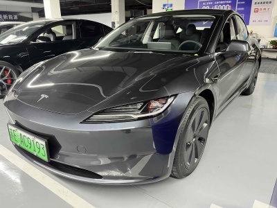 特斯拉 Model Y 長續(xù)航全輪驅(qū)動(dòng)版圖片