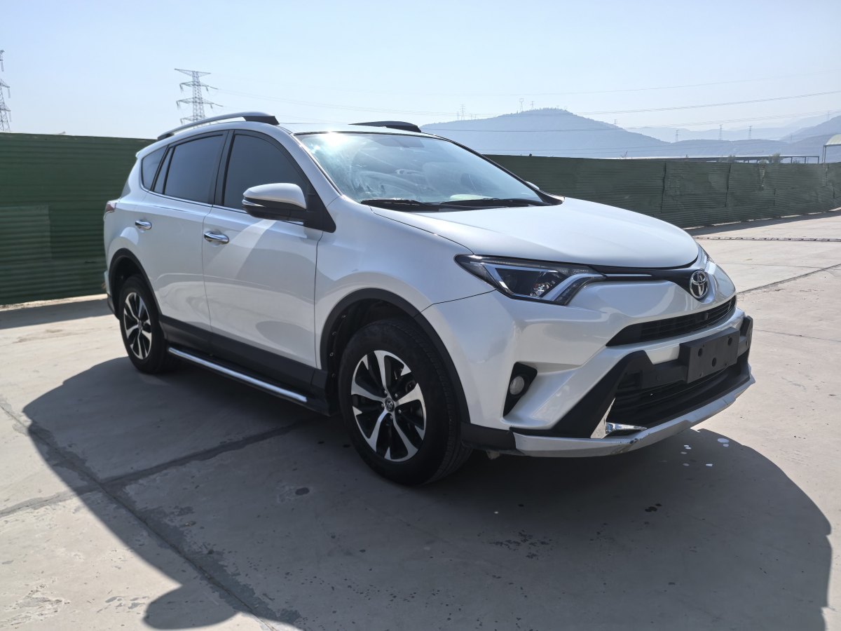 2018年10月豐田 RAV4  2016款 榮放 2.0L CVT兩驅(qū)舒適版