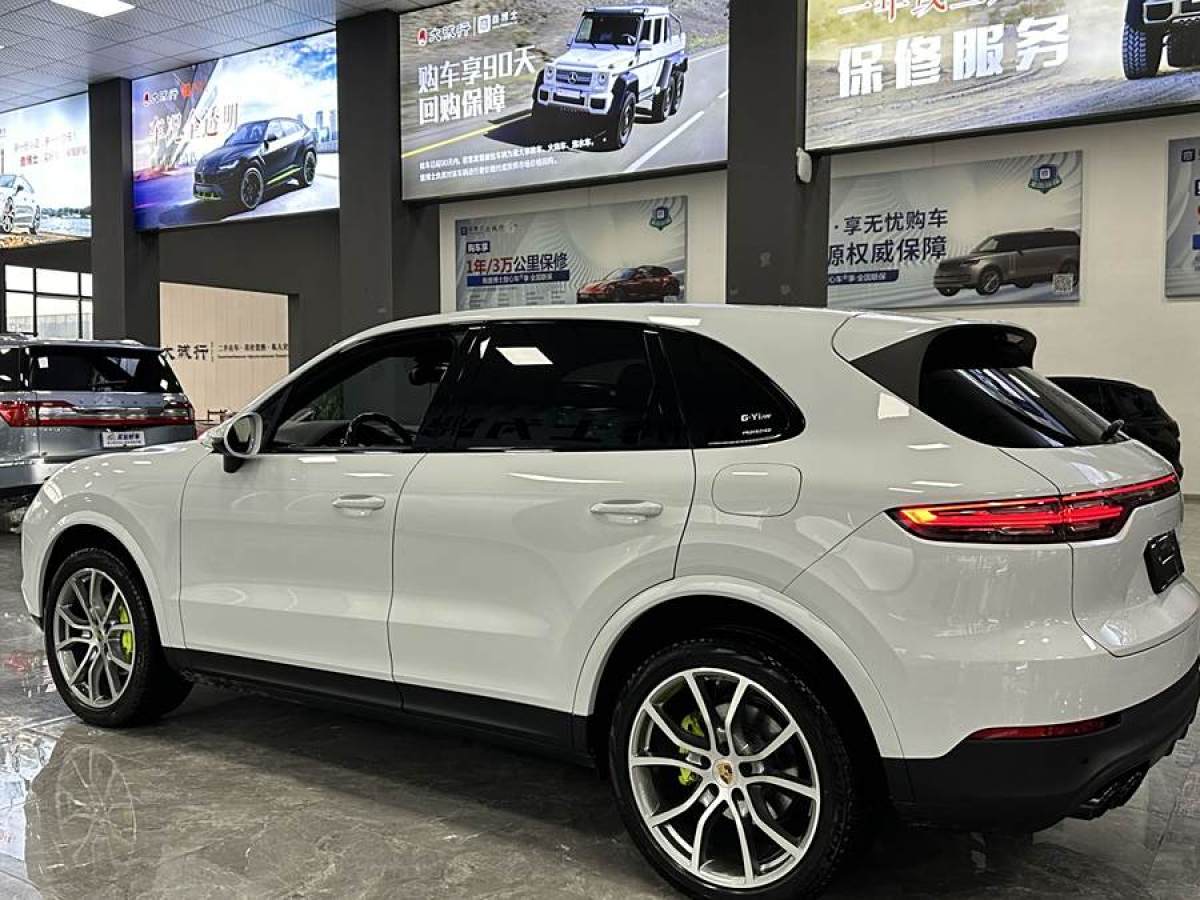 保時(shí)捷 Cayenne新能源  2023款 Cayenne E-Hybrid 2.0T 鉑金版圖片