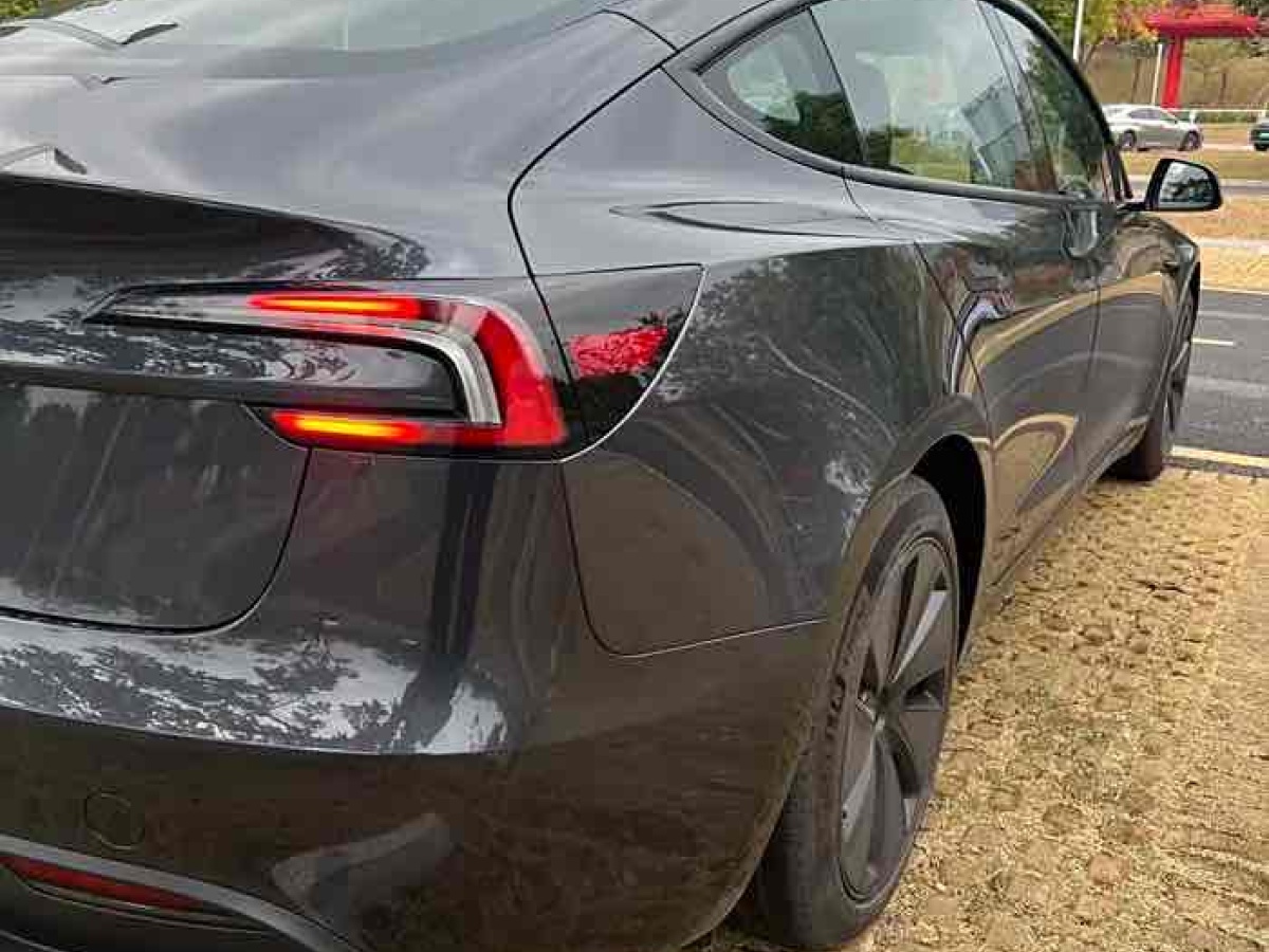 特斯拉 Model Y  2022款 改款 后輪驅(qū)動(dòng)版圖片