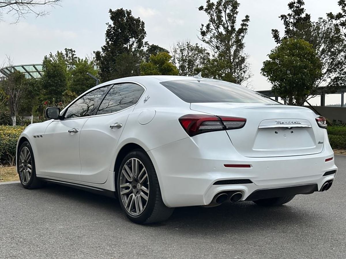 瑪莎拉蒂 Ghibli  2014款 3.0T 標(biāo)準(zhǔn)版圖片