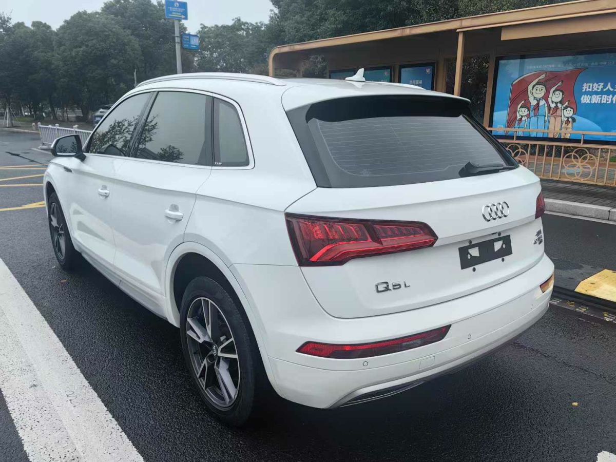 奧迪 Sport 奧迪RS Q8  2021款 RS Q8 4.0T圖片