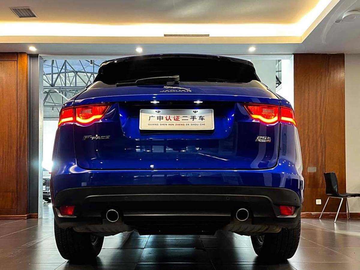 捷豹 F-PACE  2019款 2.0T 四驅(qū)都市尊享版圖片